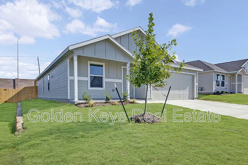1st image of 10752 Gun Barrel St