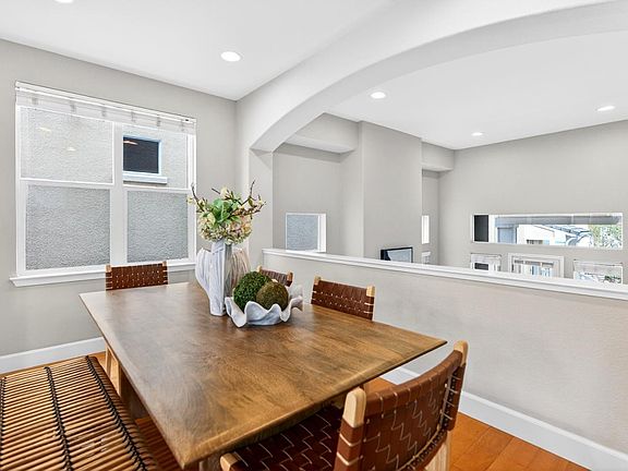 5th image of 11512 Murano Cir