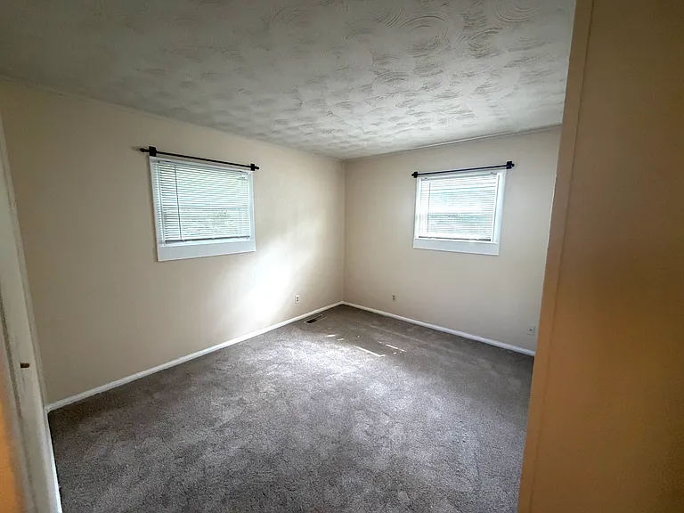 1404 Glendale Dr — Photo 24