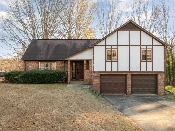 182 Buena Vista Dr, Pilot Mtn, NC 27041