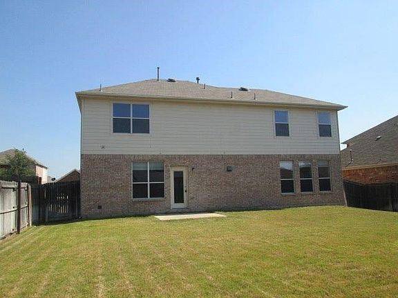 3rd image of 680 S Heights Dr