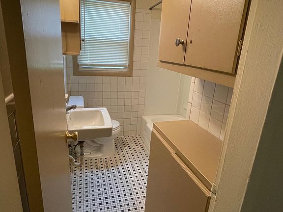 4th image of 10811 W 57th St #D