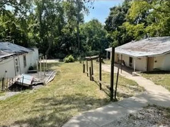 682 Allen Rd, Independence, MO 64050