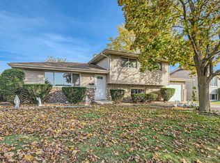 7055 Hemlock St, Hanover Park, IL 60133