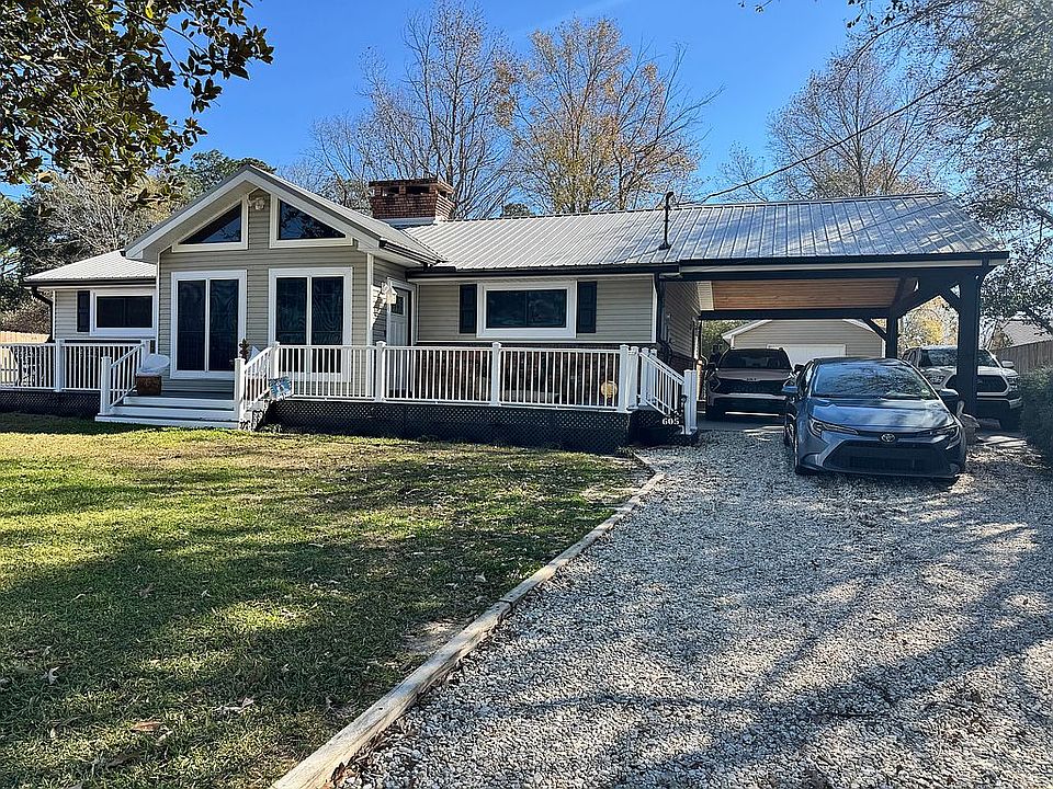 1st image of 605 E Lakeshore Dr