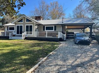 605 E Lakeshore Dr, Carriere, MS 39426