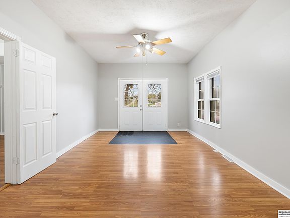 5th image of 6906 Sarpy Ave