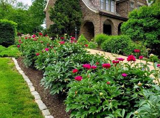 8141 High School Rd, Elkins Park, PA 19027