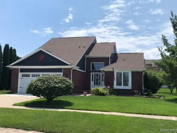 86 Birmingale Ave, Lapeer, MI 48446