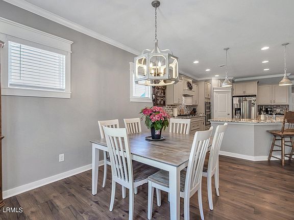 3rd image of 156 Wheelhouse Way