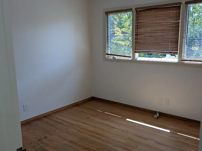 10470 Pineville Ave — Photo 15