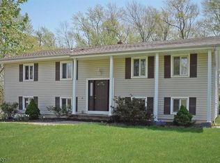 281 River Rd, East Hanover, NJ 07936