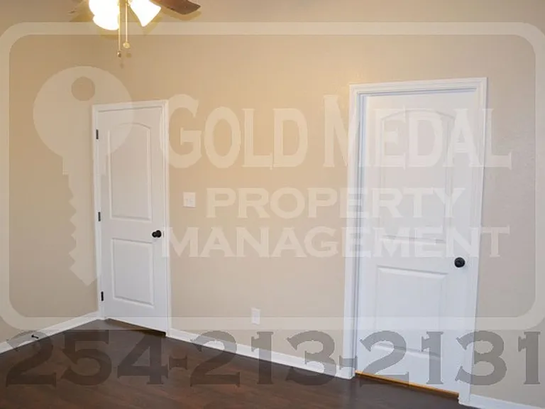 1104 Grace Point Dr — Photo 17