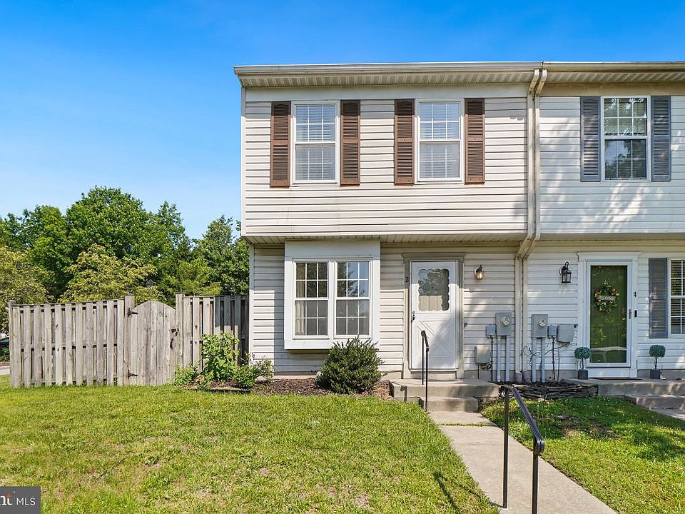 1st image of 2 Chelmsford Ct