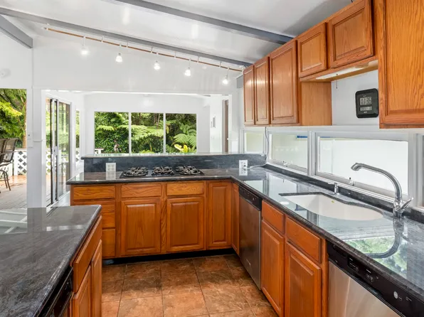 19-4301 Haunani Rd, Volcano, HI 96785