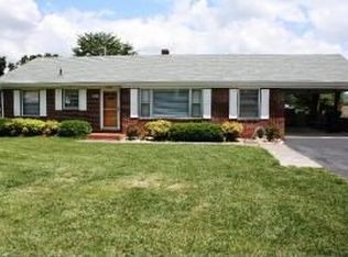 5527 Thornrose Rd, Roanoke, VA 24012