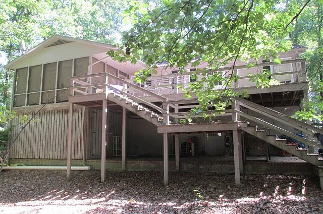 2nd image of 611 Erwin Rd