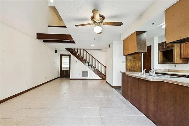 4203 Paradis Ln — Photo 3