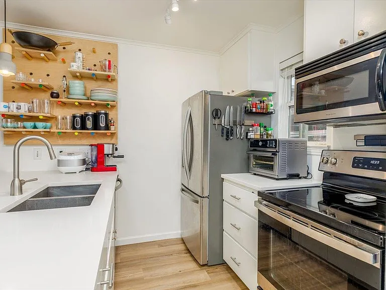 1422 Collier St #102 — Photo 4