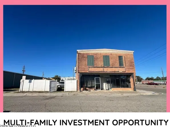 100 Elizabeth St, Picayune, MS 39466
