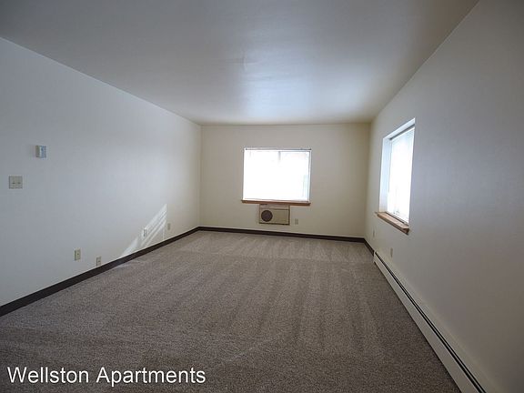 5th image of 2570 N Maryland Ave #9128037