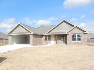 900 Custer St, Prairie Grove, AR 72753