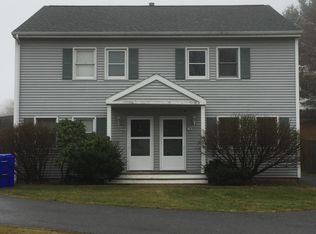 75 Lori Ln, Burlington, VT 05408