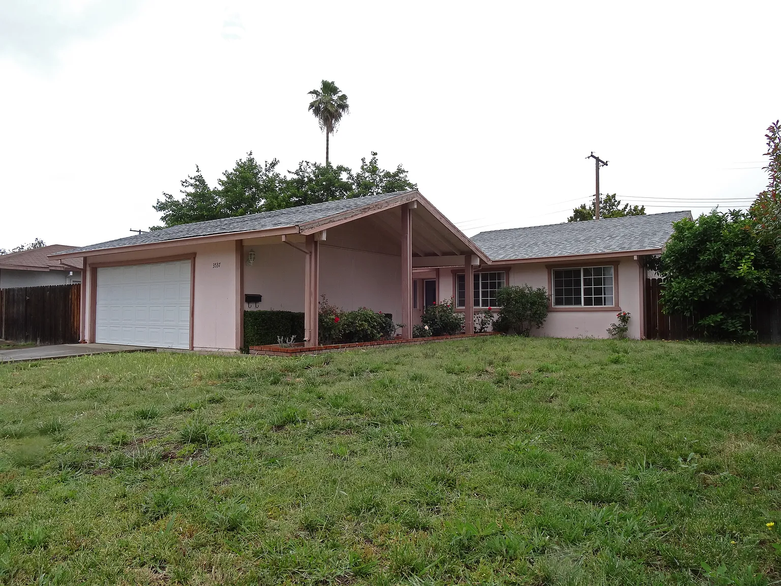 3537 Astral Dr photo 1