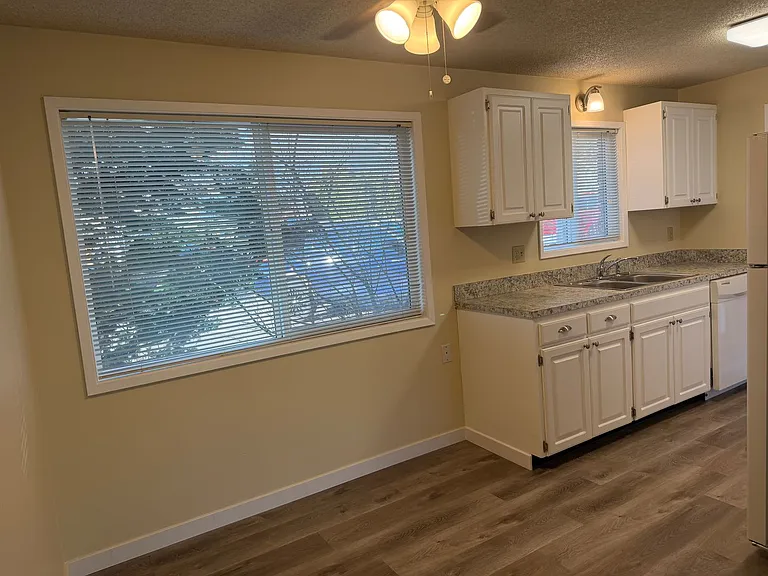 4520 SE Ina Ave — Photo 5