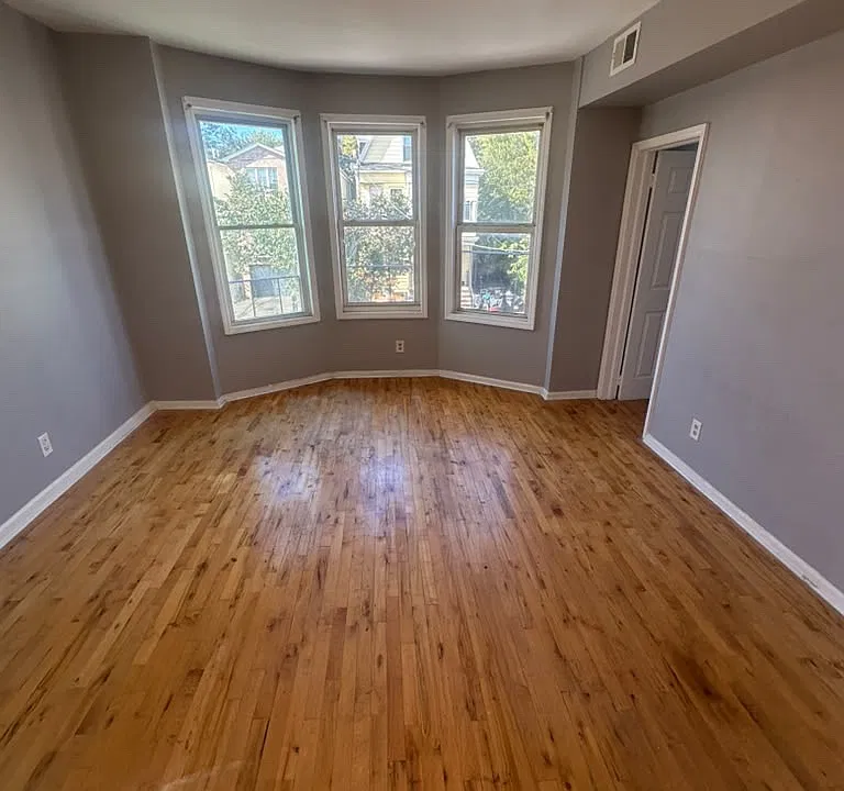 114 Chadwick Ave #2F