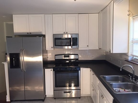 4th image of 215 S Dilger Ave
