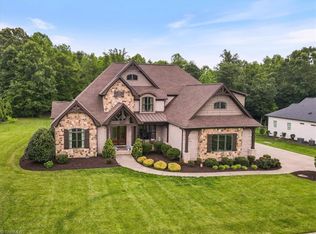 7296 Henson Forest Dr, Summerfield, NC 27358