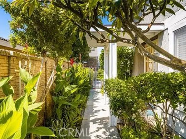 1867 E Belmont Ct, Placentia, CA 92870