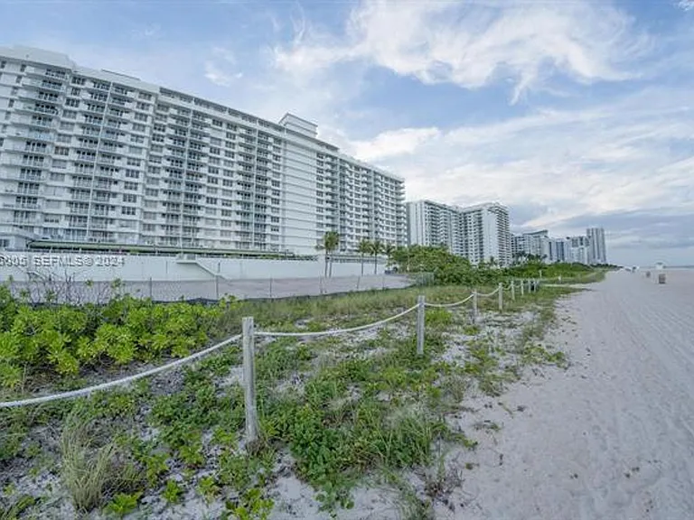 5601 Collins Ave #1206 — Photo 50