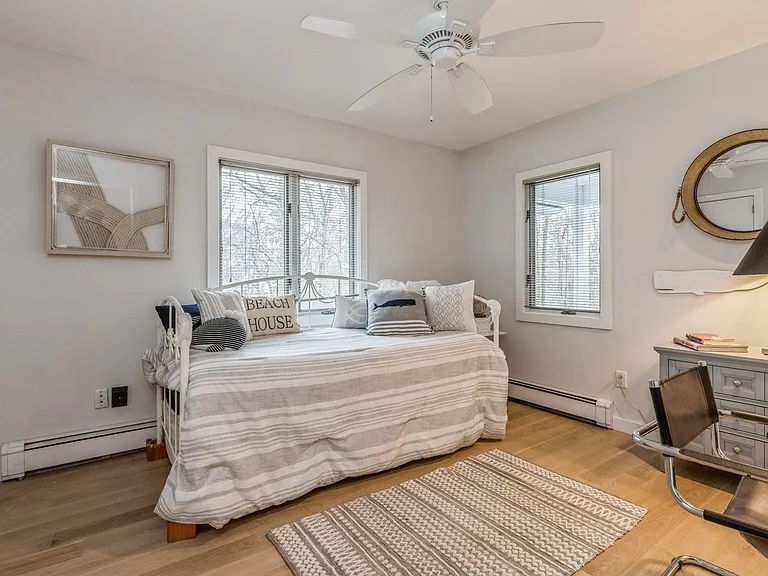 34 Rolling Hill Ct W — Photo 14