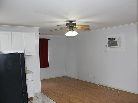 4th image of 3011 49th St S #1/2
