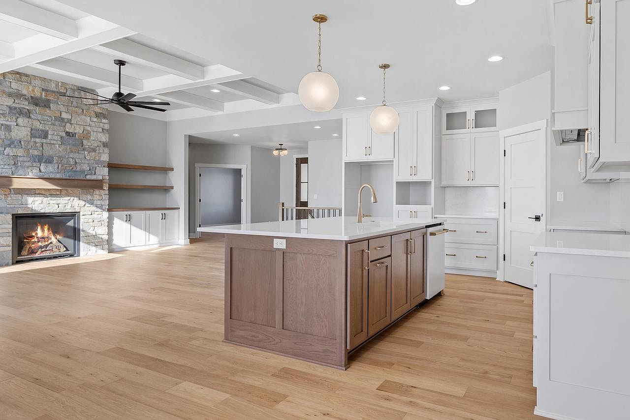 301 Fairway Meadows LANE