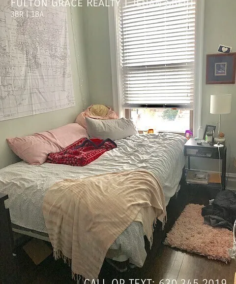 910 W Addison St #2F — Photo 8