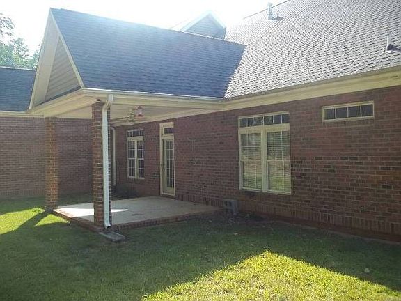 2nd image of 525 Bermuda Dr