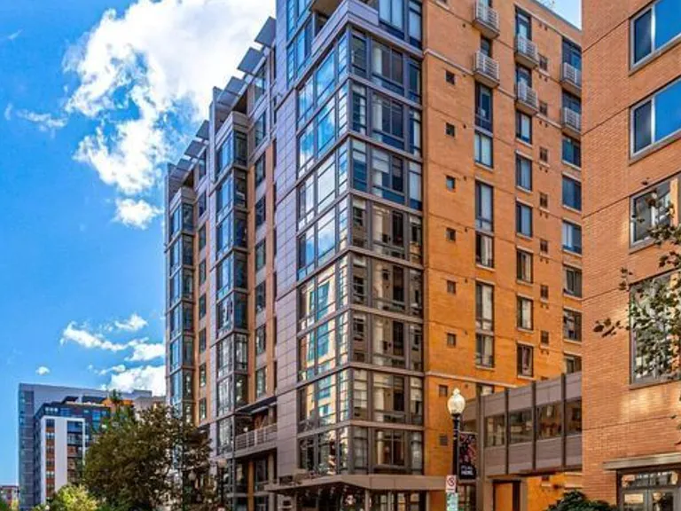440 L St NW #305 — Photo 1