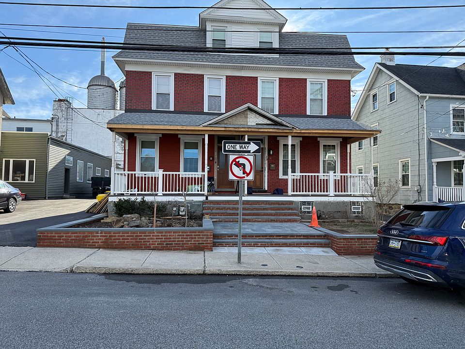 1st image of 25 Holland Ave #1