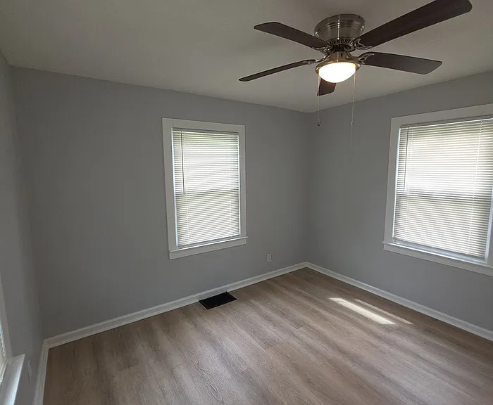 724 N Willis Ave — Photo 15
