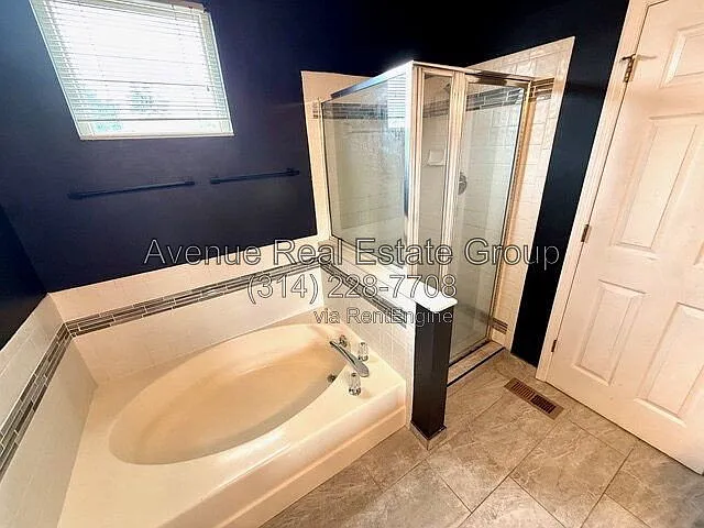 5776 Kingsbury Pl — Photo 8