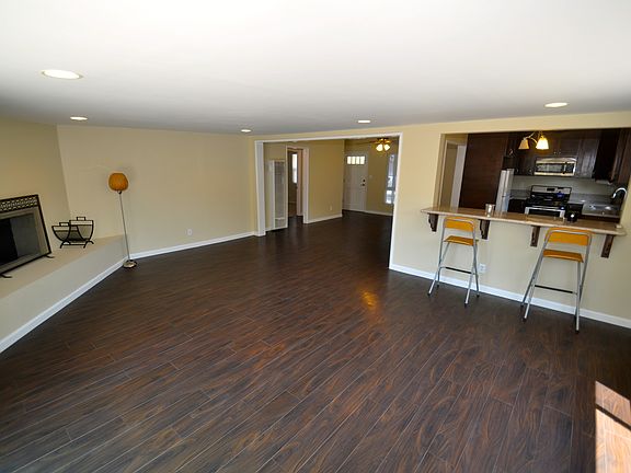 5th image of 17542 Runnymede St