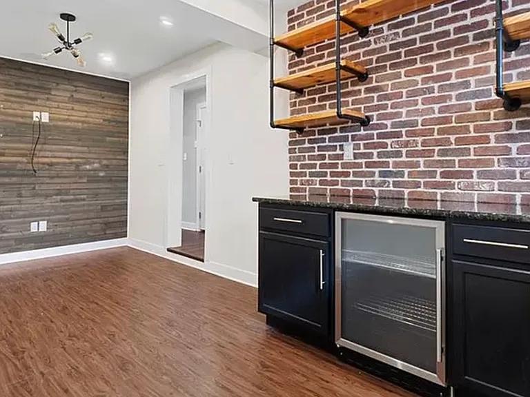 902 Avast Way — Photo 8