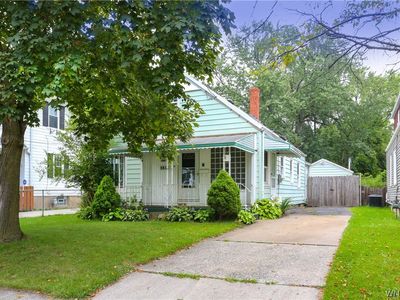 8818 Pear Ave, Niagara Falls, NY, 14304