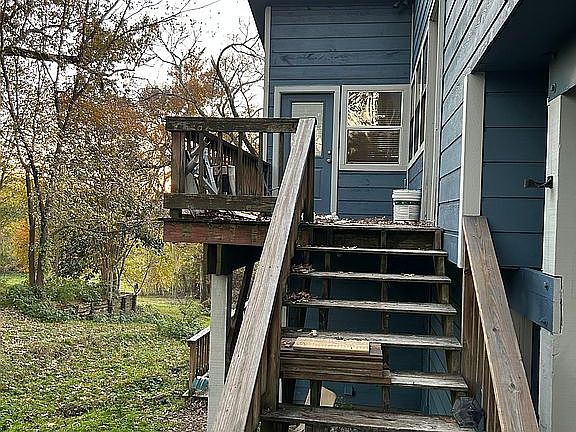 3rd image of 9 Lake Dr