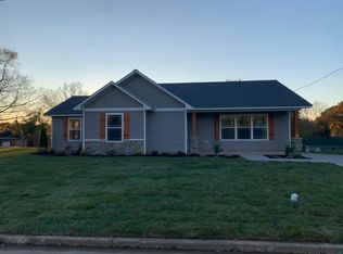 111 N Church Ave, Camden, TN 38320