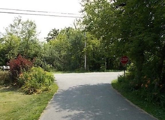 2nd image of 40265 N Shady Ln