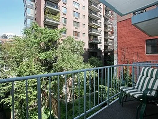 Sold by Corcoran | media 20